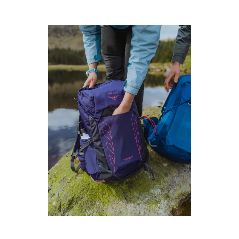 Osprey Women's Tempest 26 Deep Fig/Hotspot Pink-9