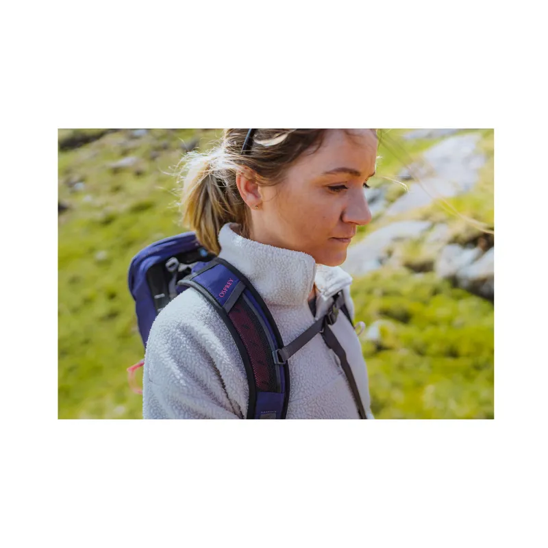 Osprey Women's Tempest 26 Deep Fig/Hotspot Pink-13