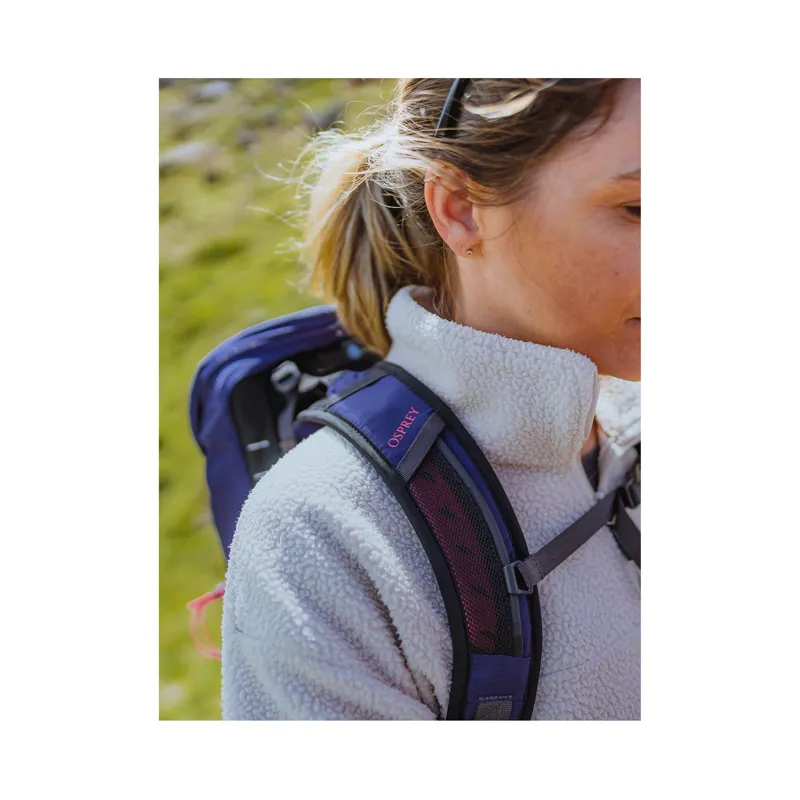 Osprey Women's Tempest 26 Deep Fig/Hotspot Pink-11