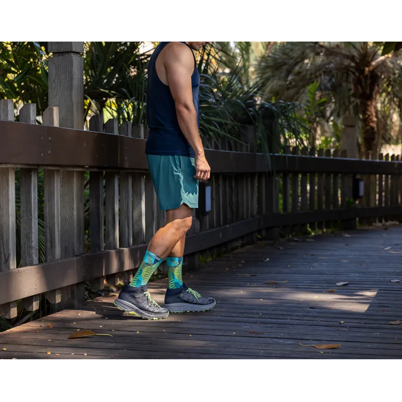 Injinji Spectrum Trail Midweight Crew Toe Socks Jungle-2