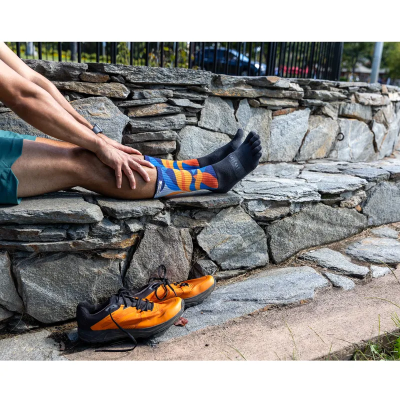Injinji Spectrum Trail Midweight Crew Toe Socks Botanic-4