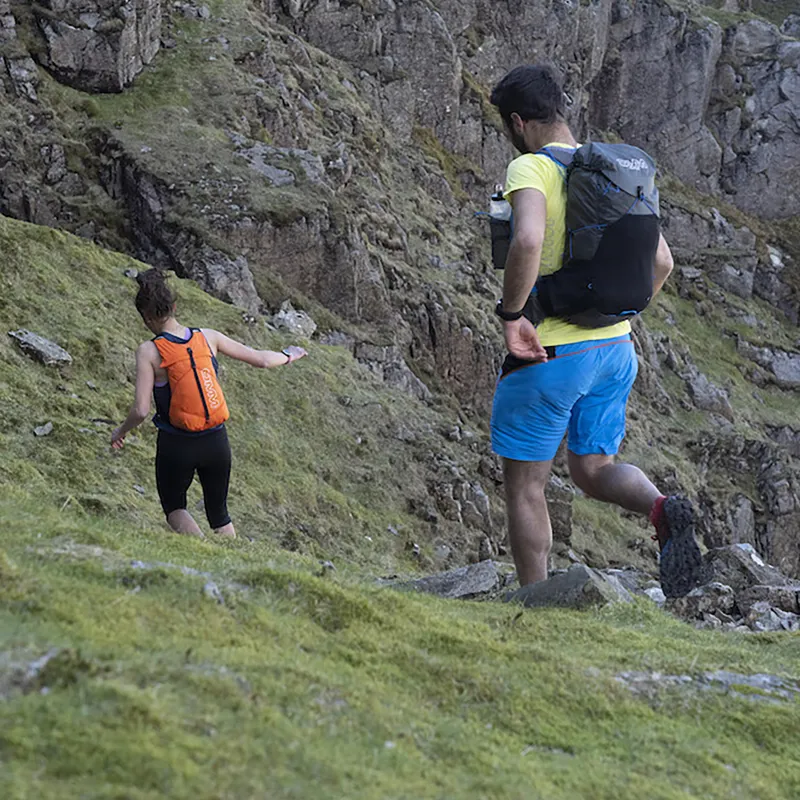 OMM Phantom 25  Vest Pack Black-6