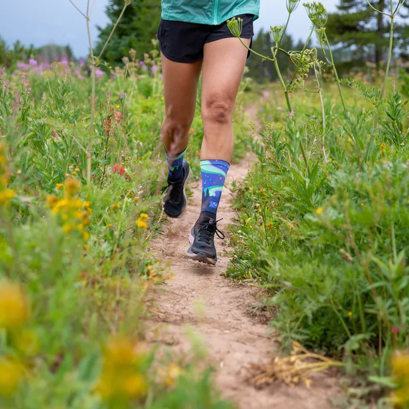 Injinji Women's Artist Designed Crew Toe Socks Howl-2