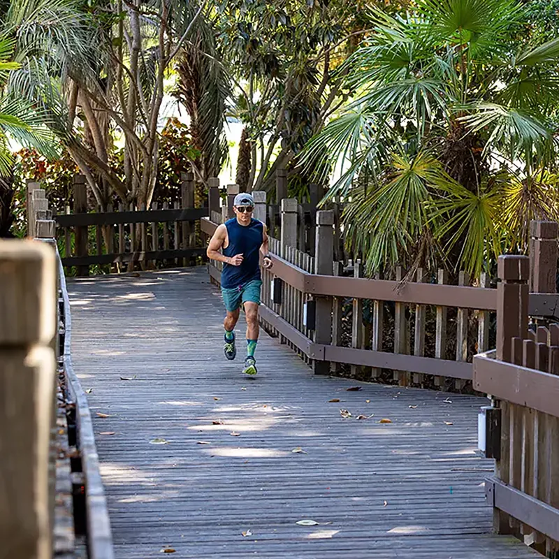 Injinji Spectrum Trail Midweight Crew Toe Socks Jungle-2