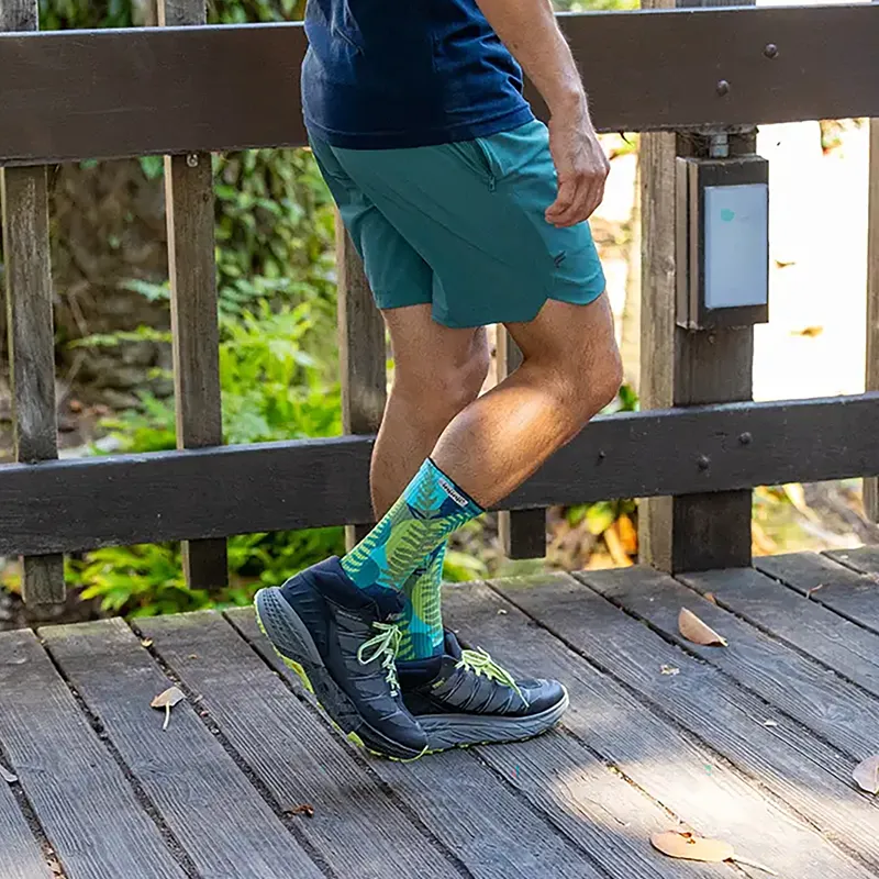 Injinji Spectrum Trail Midweight Crew Toe Socks Jungle-4