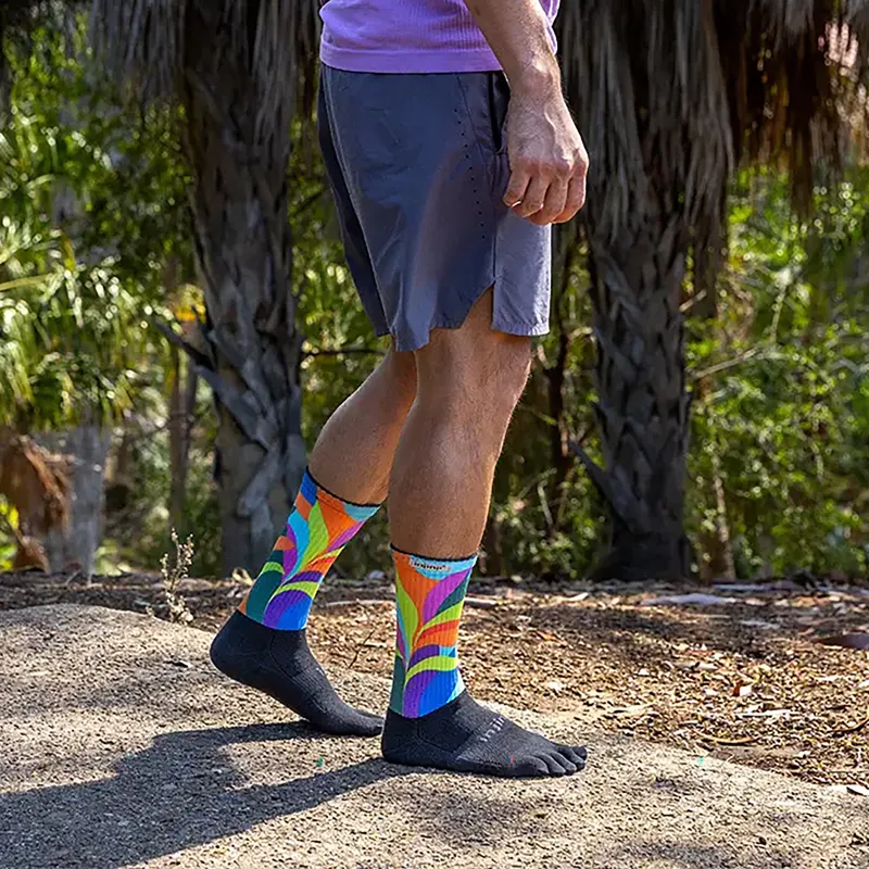 Injinji Spectrum Trail Midweight Crew Toe Socks Verdure-3