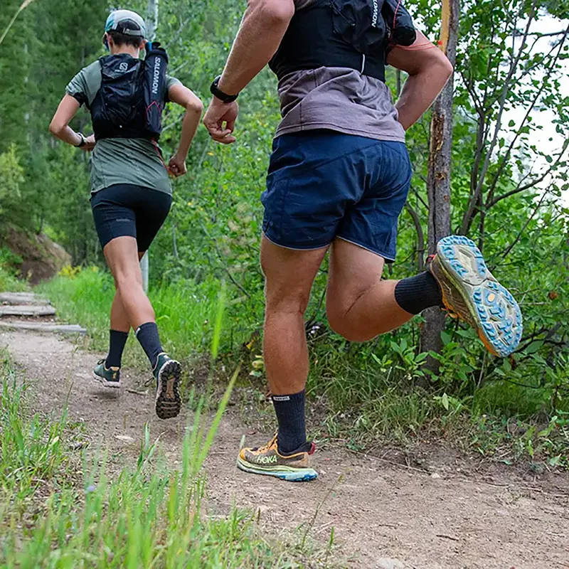 Injinji Men's Trail Midweight Crew Toe Socks Granite-4