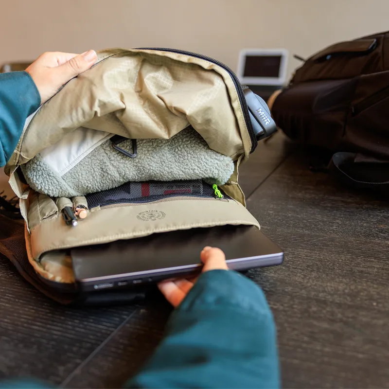 Gregory Border Carry On 40l Backpack Pool Party-3