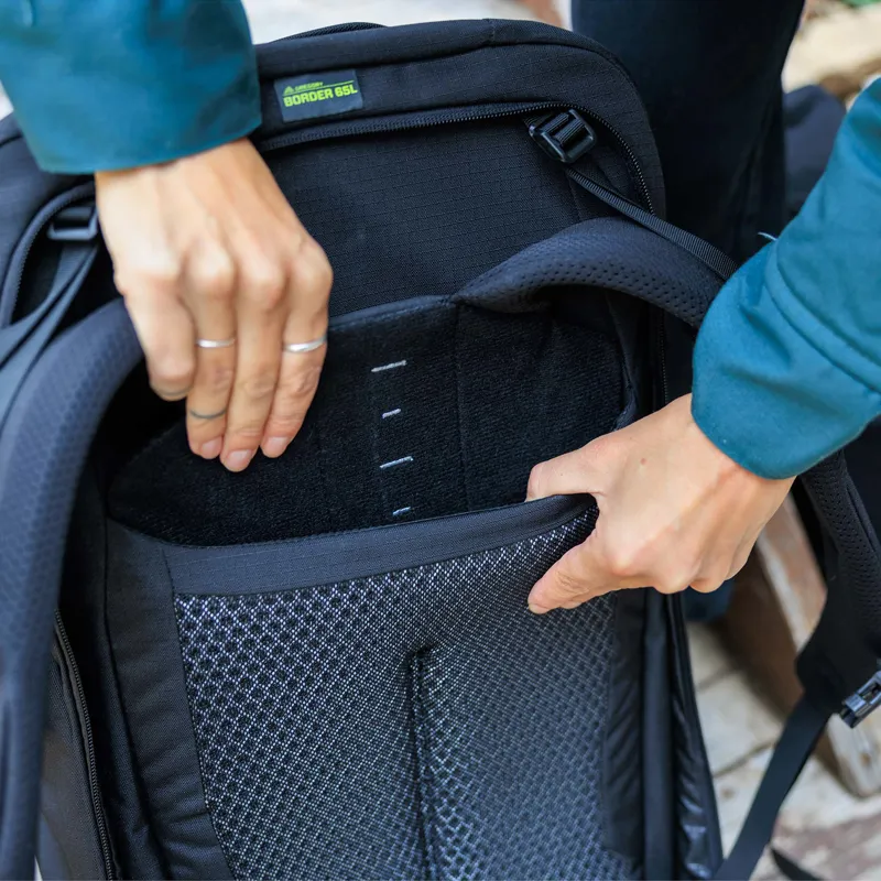 Gregory Border 50+15 Backpack Black Lichen-11