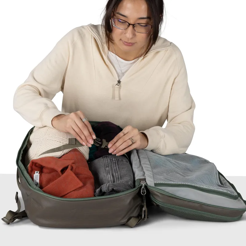 Osprey Transporter Travel Pack 26+6 Raven Black-5