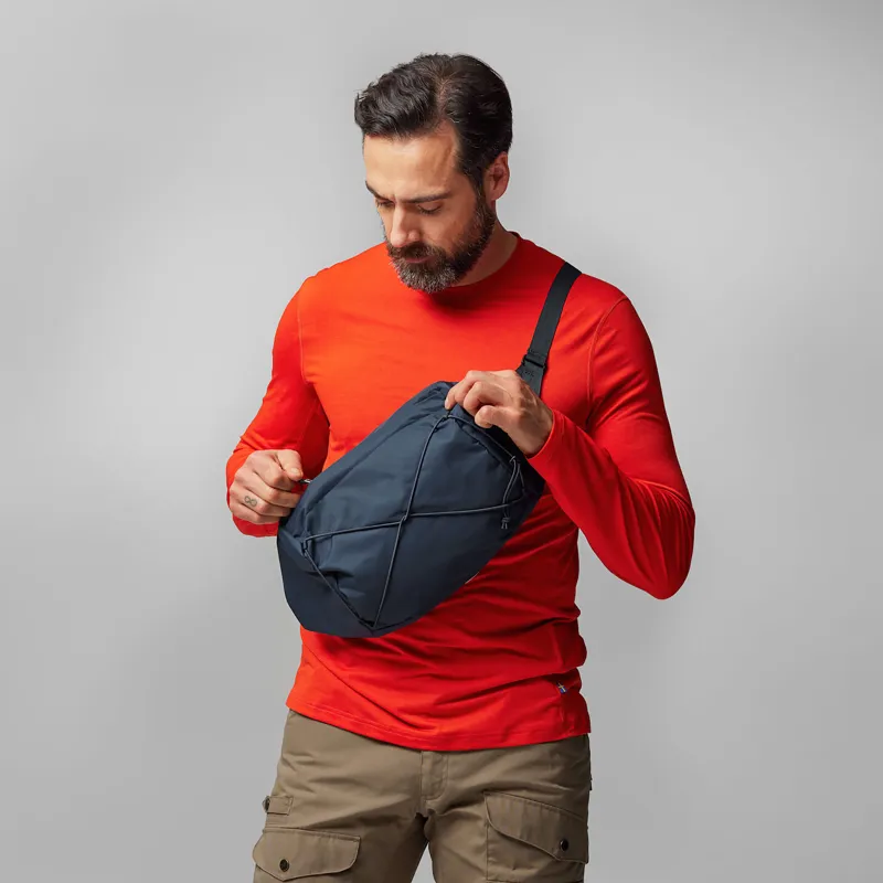 Fjallraven Abisko Trek 65 Black-12