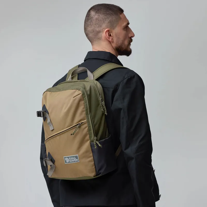 Fjallraven Vardag Backpack 17 Violette/ Coal Black-3