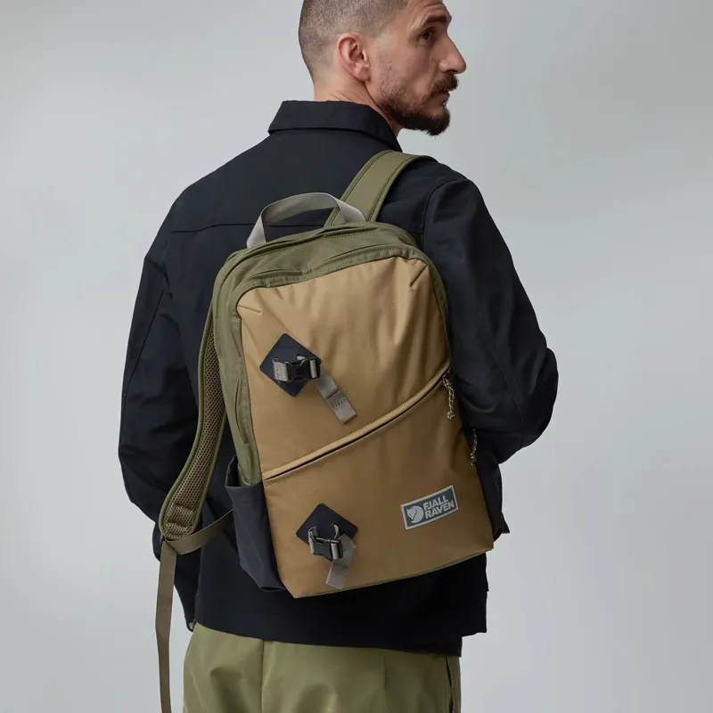 Fjallraven Vardag Backpack 17 Violette/ Coal Black-4