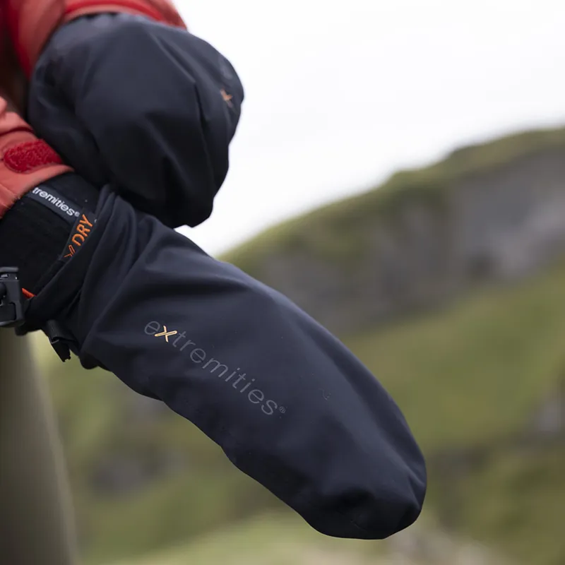 Extremities Monsoon Mitts Black-4