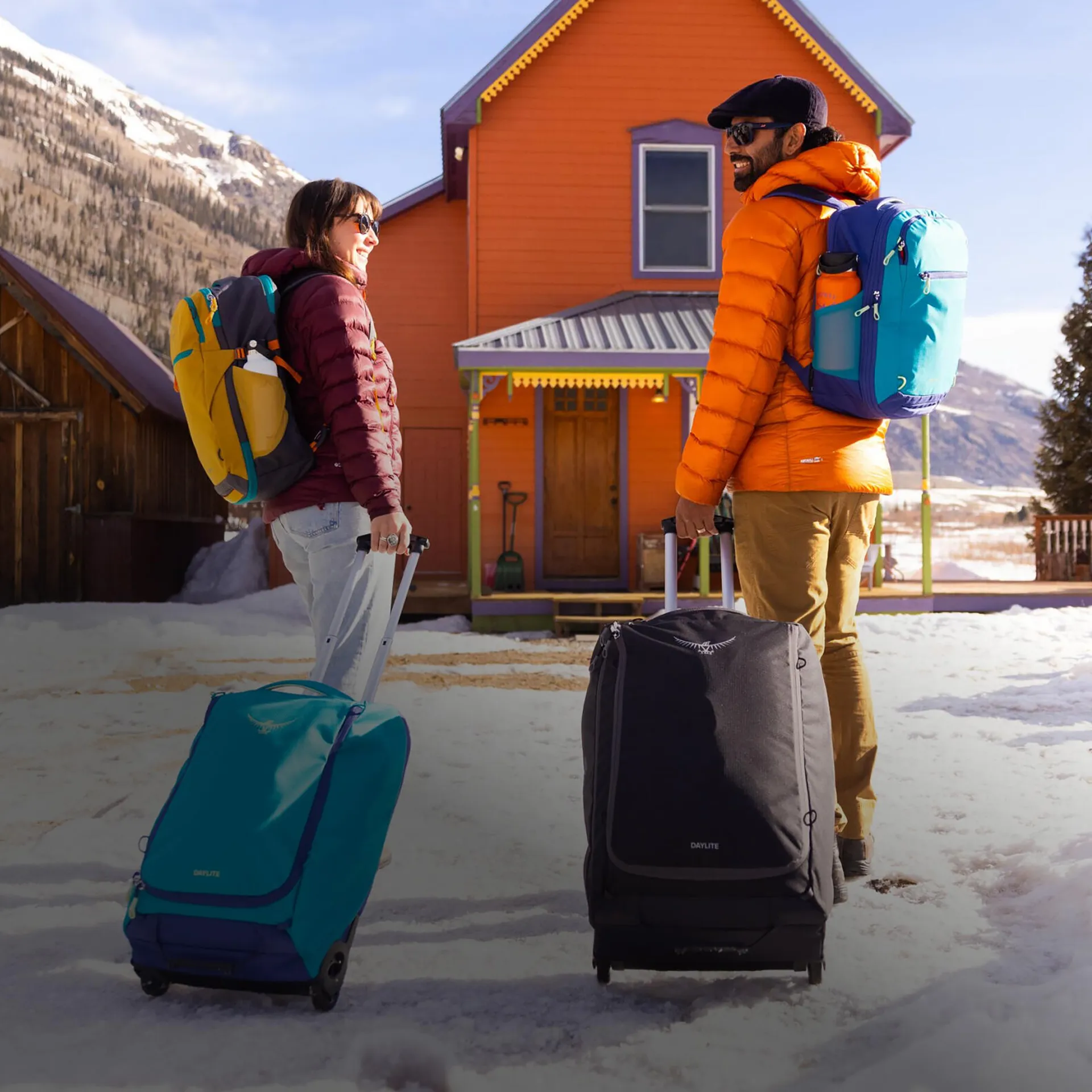 osprey daylite 40 wheeled Carry-On Duffel On Wheeled Duffel 40 is ready for your next trip out of town with a large main compartment that makes packing quick and easy and two exterior pockets that hold quick Osprey Daylite Carry-On Wheeled 40L