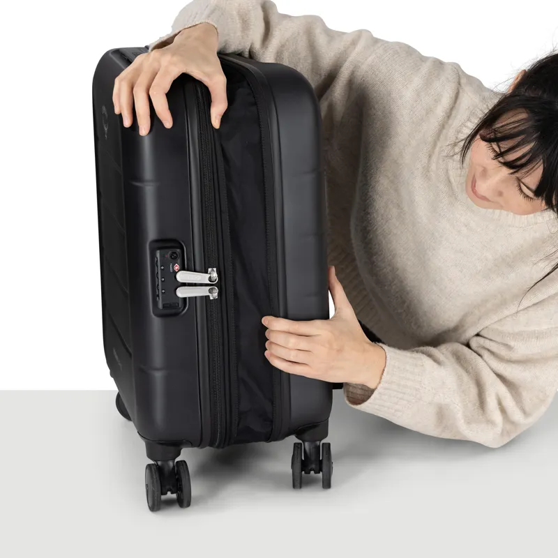 Osprey Ozone Hardside Four-Wheel Carry-On Expandable 34 Plus10L Black-6