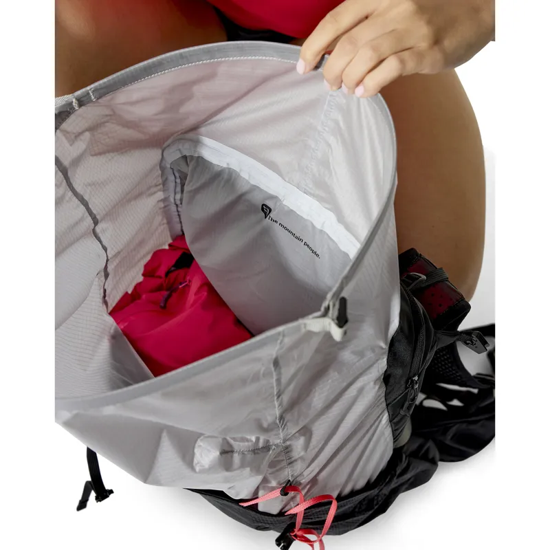 Rab Women's Syclon XP 28ND Black / Dark Pewter-8