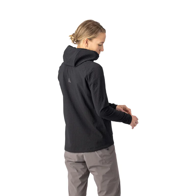 7mesh Women's Chilco Anorak Black-2