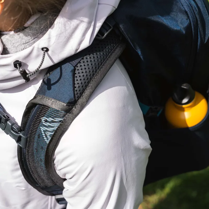 Gregory Women's Jade LT 25L Lightweight Day Backpack Ruby Red-4