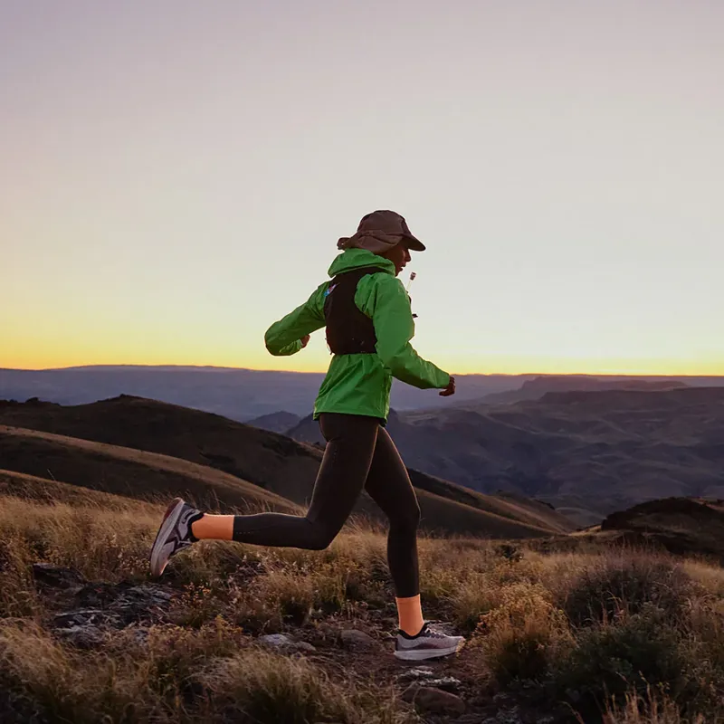 Keen Women's Seek Running Shoes Grenadine / Ocean Depths-7