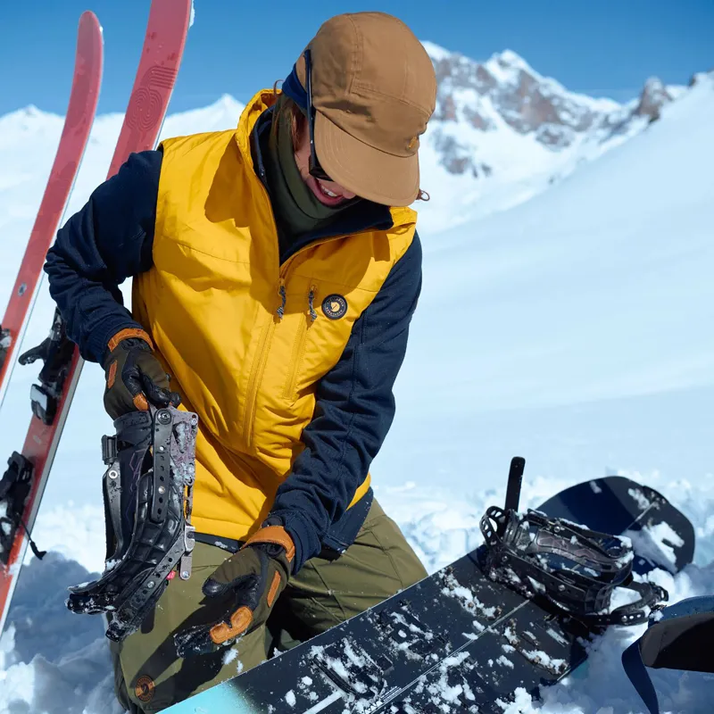 Fjallraven Women's Bergtagen 60 Insulation Vest Black-10