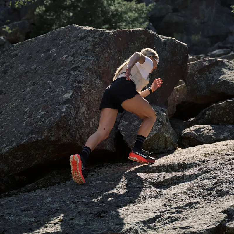 Altra Women's Olympus 275 Trail Running Shoes Coral Black-10