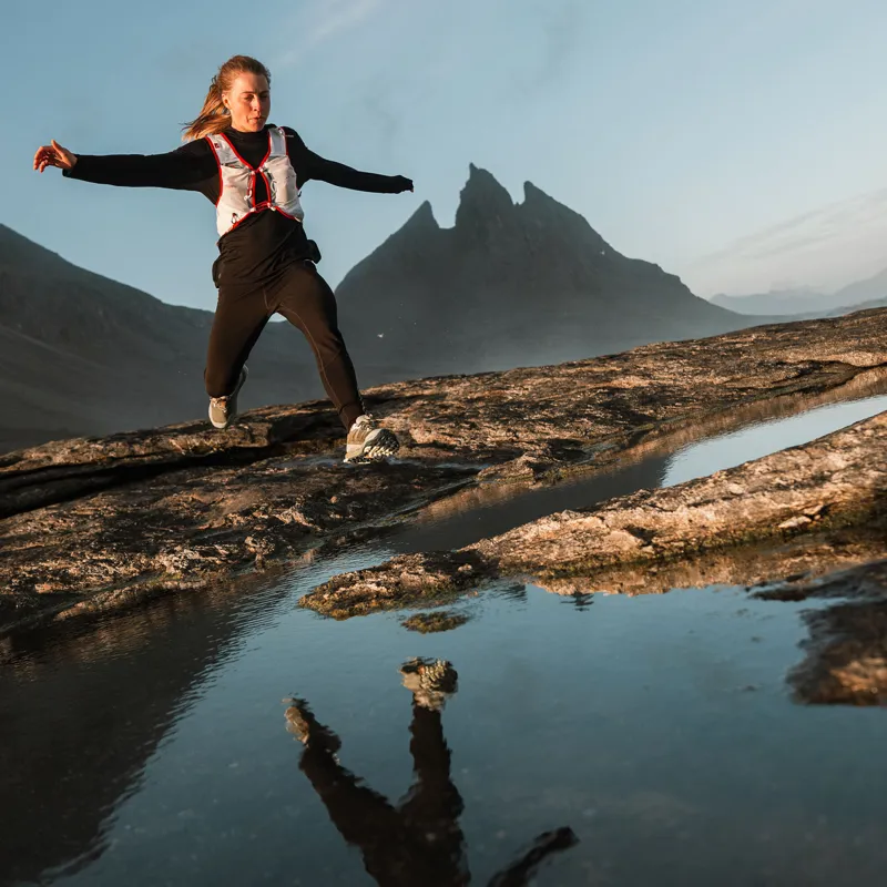 Altra Women's Lone Peak 9+ GTX Trail Shoes Black Black-12