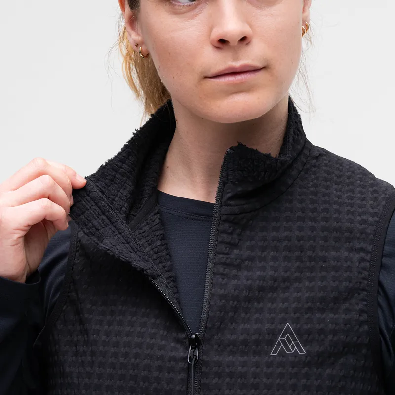 7mesh Women's Chilco Vest Black-2