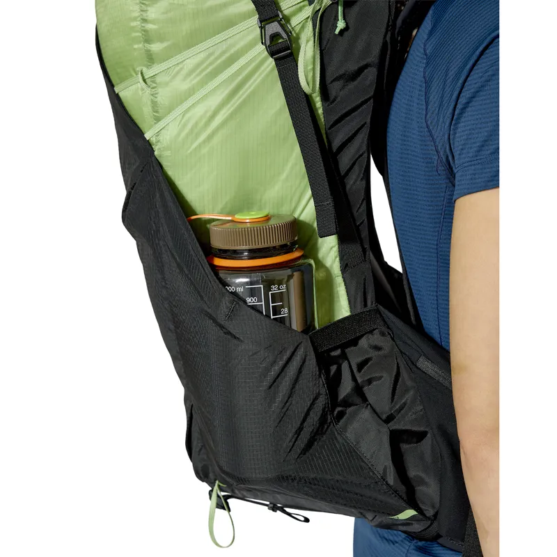 Rab Women's Syclon XP 38ND Black / Dark Fig Green-9