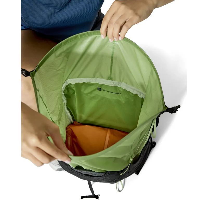 Rab Women's Syclon XP 38ND Black / Dark Fig Green-7