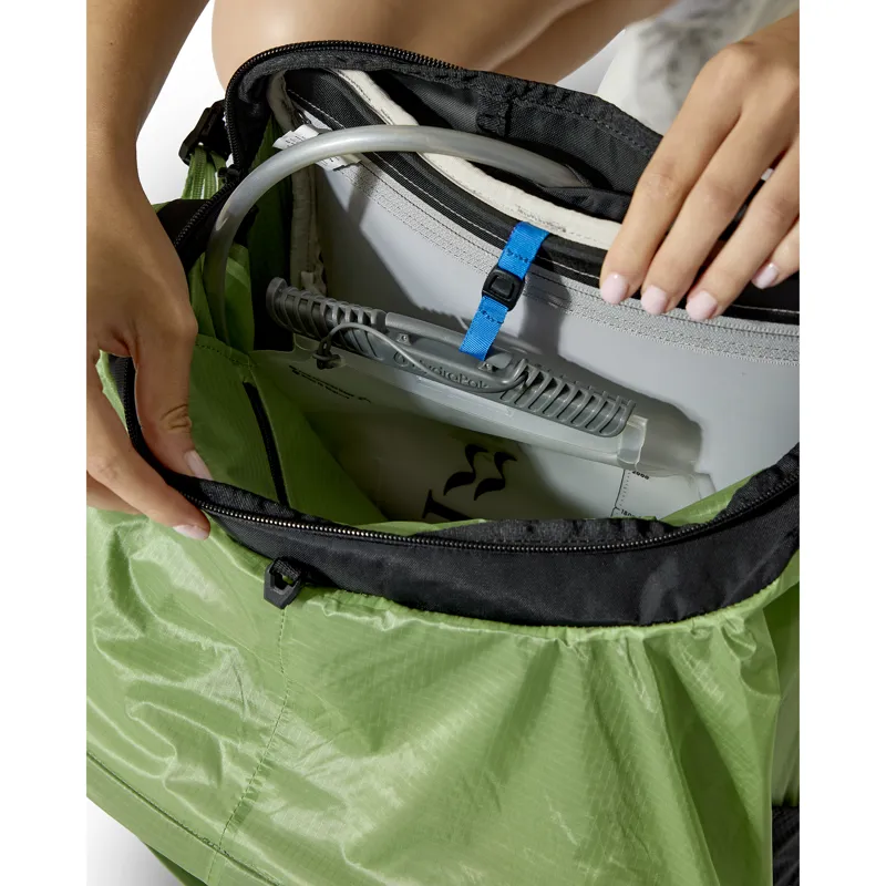 Rab Women's Syclon XP 38ND Black / Dark Fig Green-8