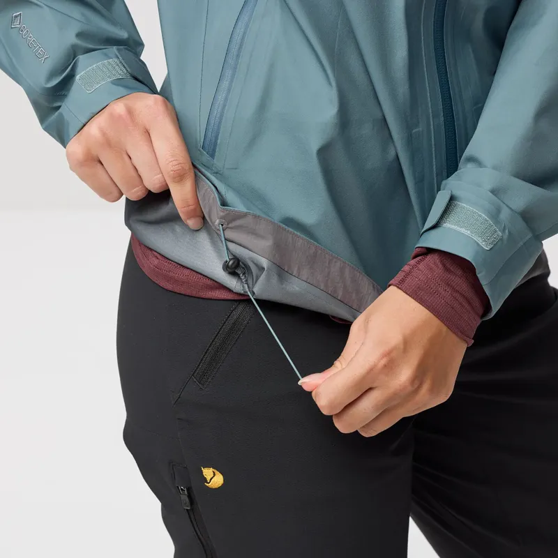 Fjallraven Women's Bergtagen GTX Lite Jacket Nimbus Blue-7