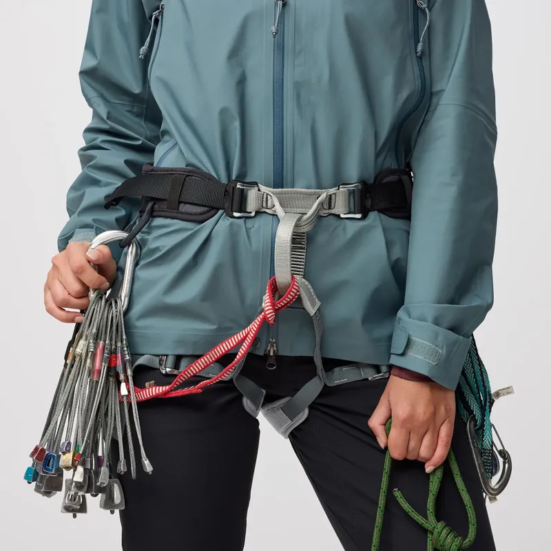 Fjallraven Women's Bergtagen GTX Lite Jacket Nimbus Blue-11