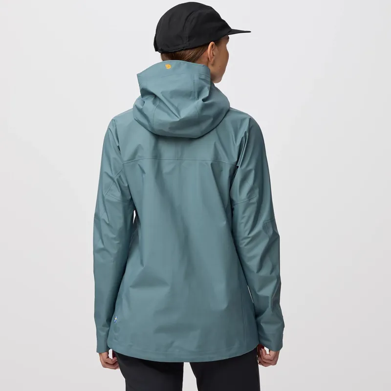 Fjallraven Women's Bergtagen GTX Lite Jacket Nimbus Blue-2