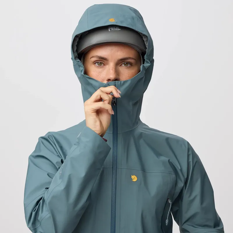 Fjallraven Women's Bergtagen GTX Lite Jacket Nimbus Blue-10