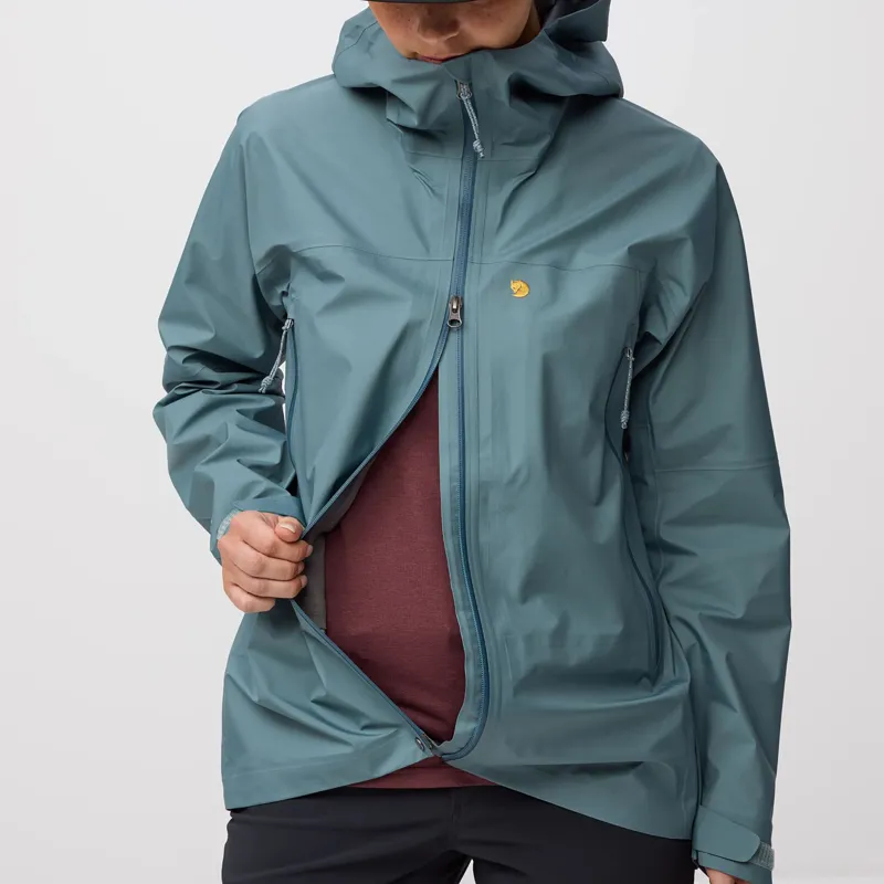 Fjallraven Women's Bergtagen GTX Lite Jacket Nimbus Blue-5
