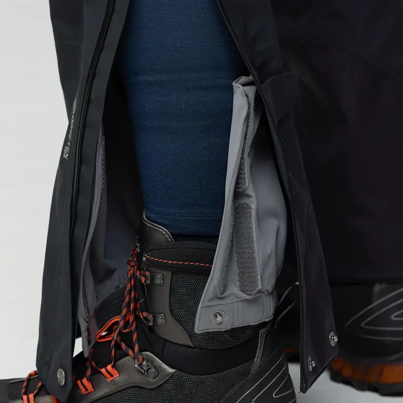 Fjallraven Women's Bergtagen GTX Pro Trousers Black-9