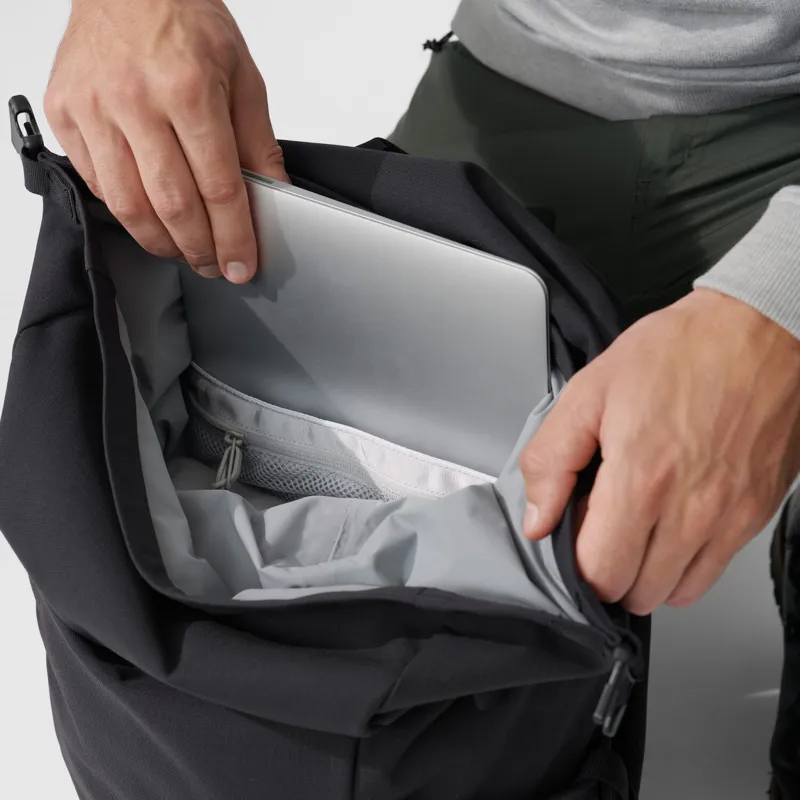 Fjallraven Ulvo Rolltop 30 Black-11