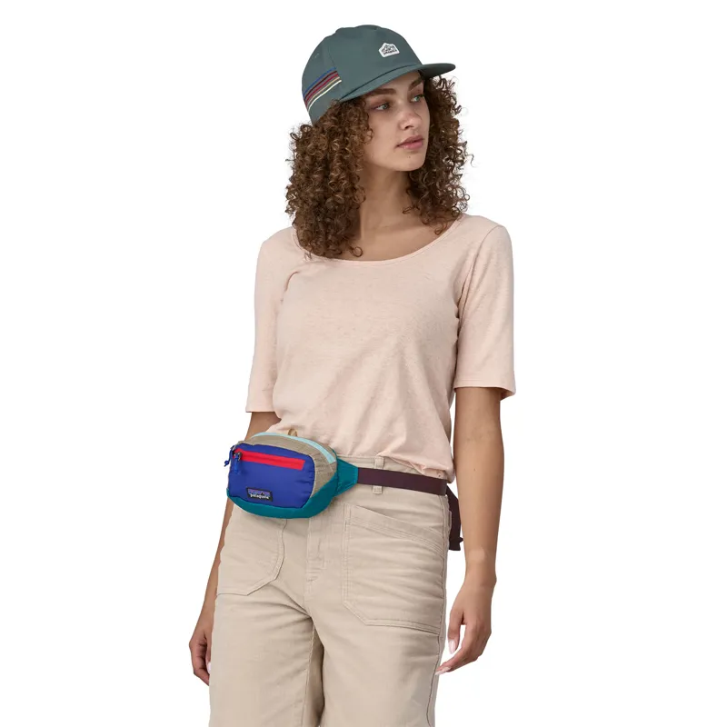 Patagonia Ultralight Black Hole Mini Hip Pack Pine Needle Green-2