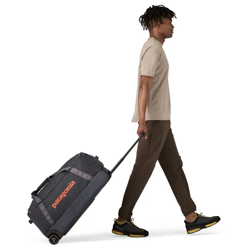 Patagonia Black Hole Wheeled Duffel 70L Smolder Blue-6