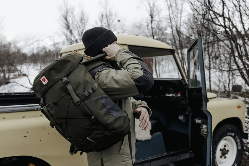 Fjallraven Men's Greenland No.1 Down Jacket Suede Brown/ Dark Olive-12