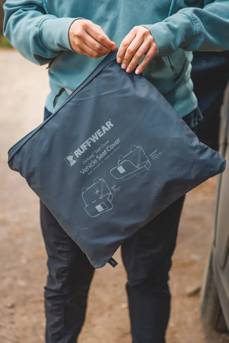 Ruffwear Dirtbag Dog Car Seat Cover Basalt Grey-3