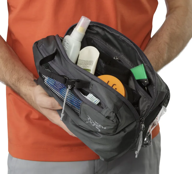 Arcteryx Index Large Toiletries Carbon Copy-1