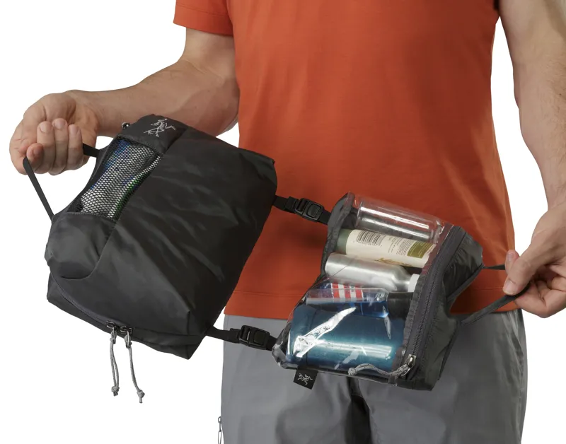 Arcteryx Index Large Toiletries Carbon Copy-4
