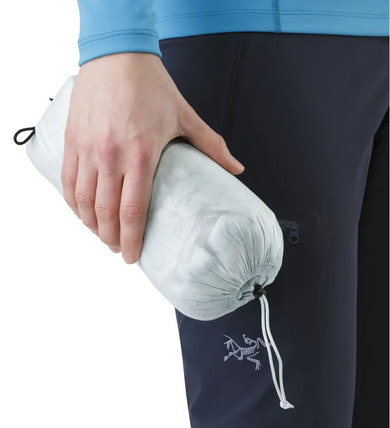 Arcteryx Womens Cerium LT Hoody Black Sapphire-11