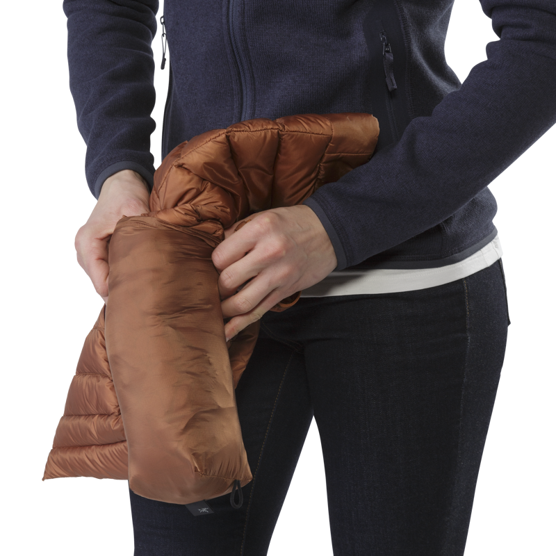 Arcteryx Womens Cerium LT Hoody Black-12