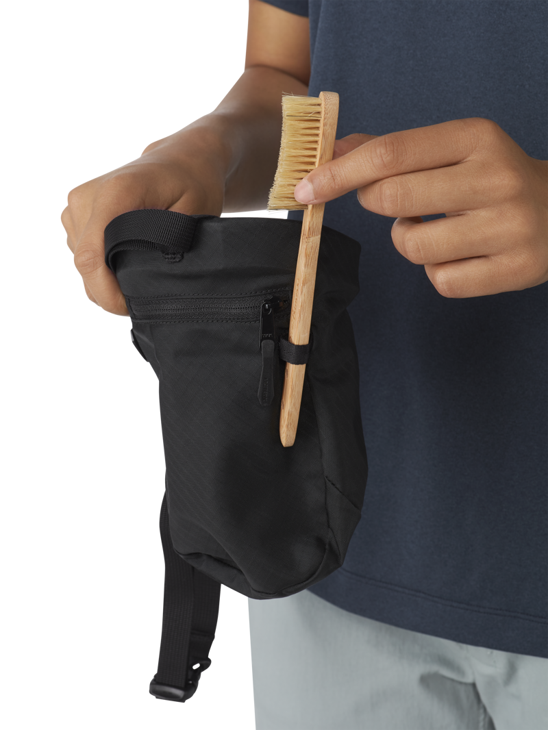 Arcteryx Ion Chalk Bag Black Small-1
