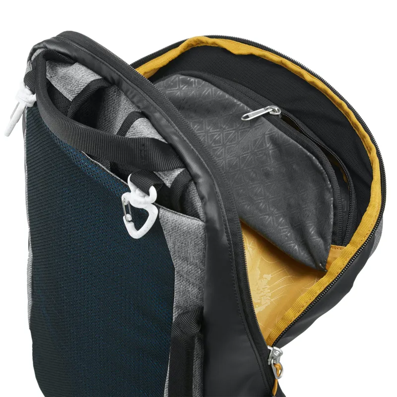 Kathmandu Litehaul Plus 1 12L Black-4