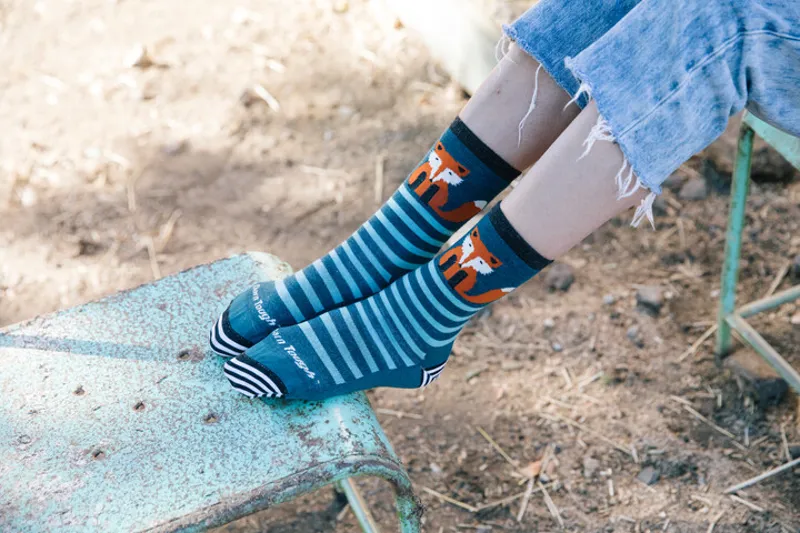 Darn Tough Womens Animal Haus Crew Light Midnight-3