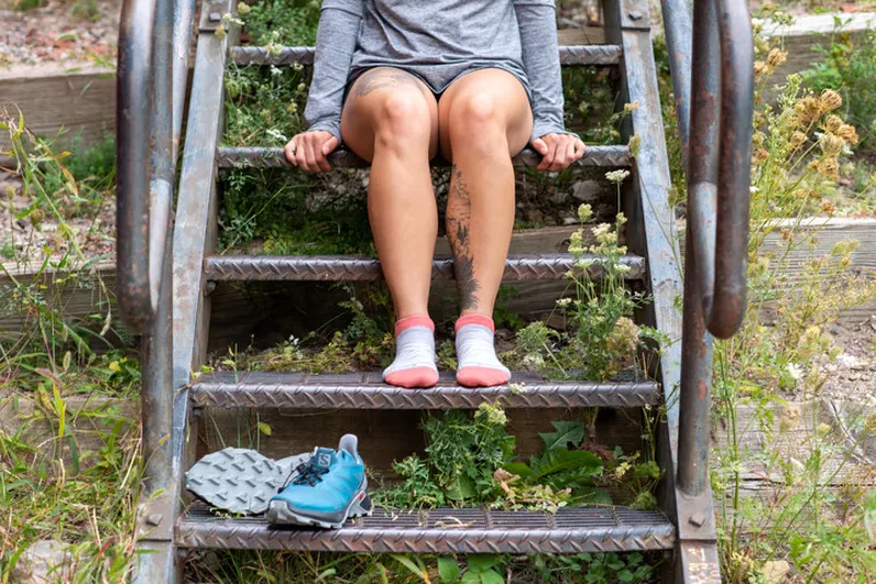 Darn Tough Womens Run No Show Tab Ultra-Light Cushion Baltic-3